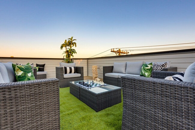 Photo - 1035 Scovel St Unit ID1312369P