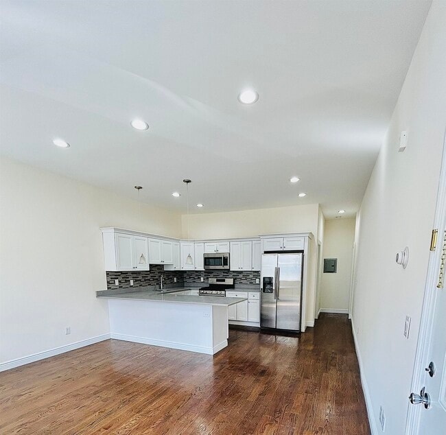 Photo - 80 71ST St Unit 1