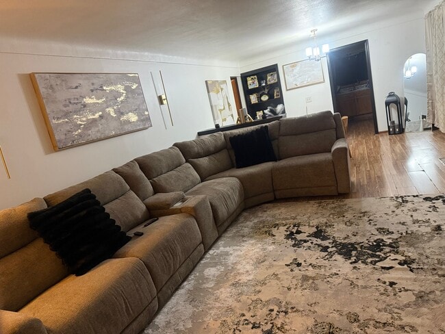 Photo - 3759 N Knox Ave