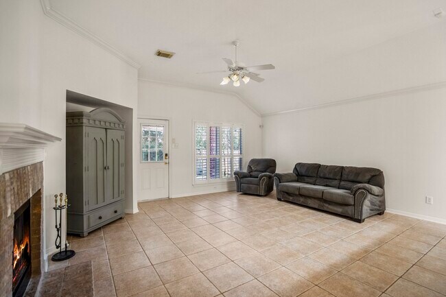 Photo - 15 Heron Hollow Ct