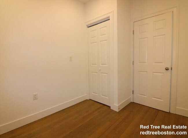 11 Peterborough St Unit 10