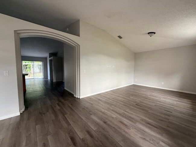 Photo - 548 SW Undallo Rd