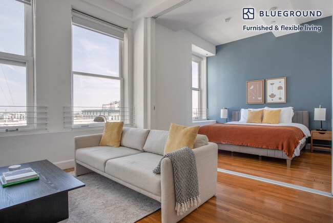 Building Photo - 354 S Spring St Rental