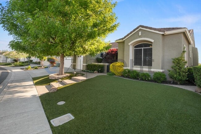 Photo - 316 Burr Knot Way