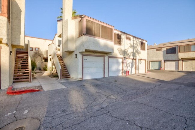 Photo - 2 bedroom, 2 bath town house minutes from the Strip