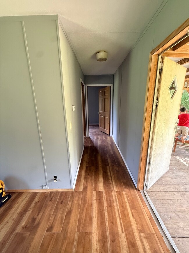 Photo - 1085 Ridge Rd