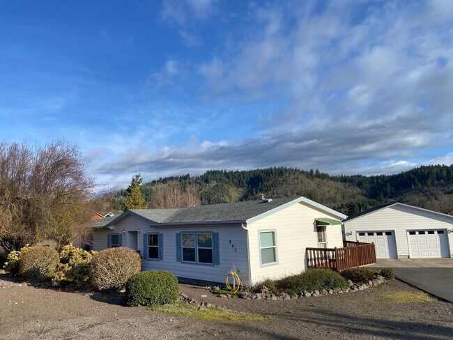 Photo - 3 Bedroom 2 bath Home in White Salmon