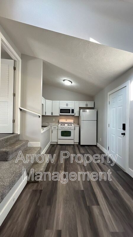 Photo - 877 N 26th St Unit 31