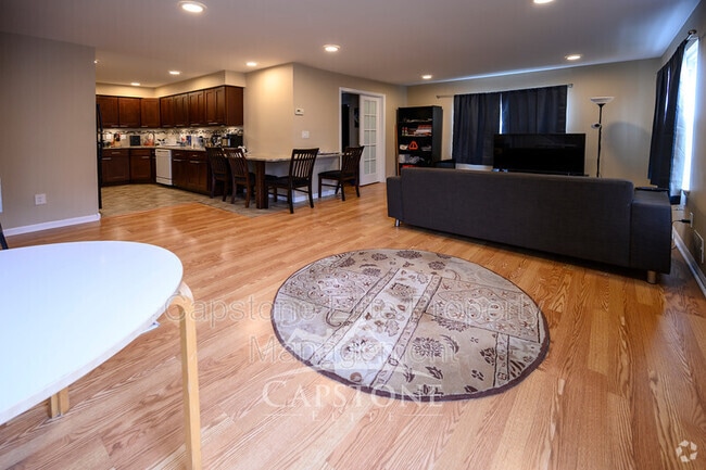 Building Photo - 12 Colgate Dr Rental