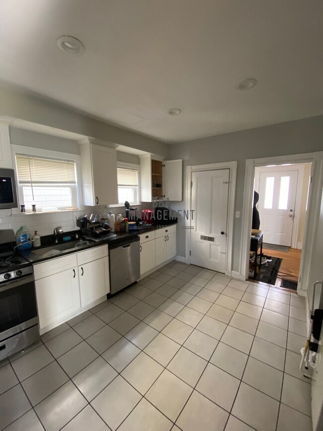 Photo - 58 Saunders St