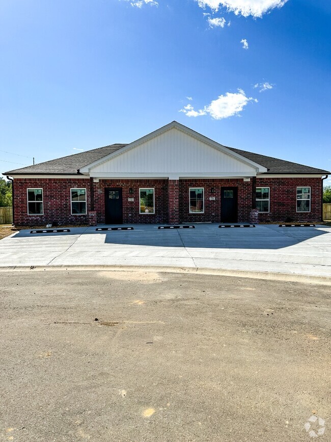 Building Photo - 1724 Rosemary Rental