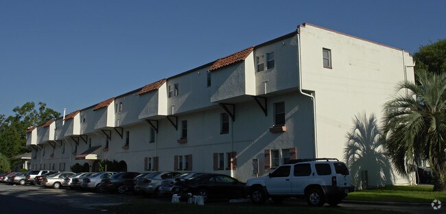 Photo - Campus Walk Apartments