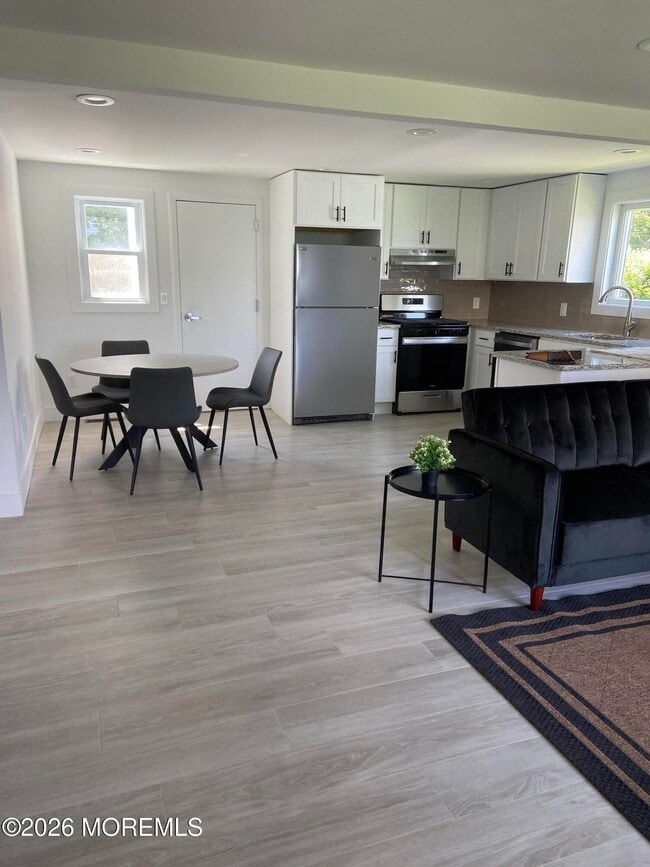 Photo - 666 Ocean Ave N