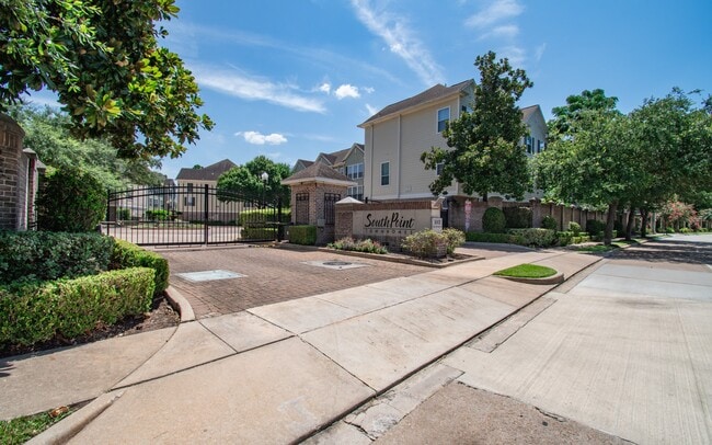 Building Photo - 3001 Murworth Dr Unit 1805
