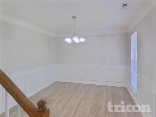 Photo - 190 Bradford Glyn Dr