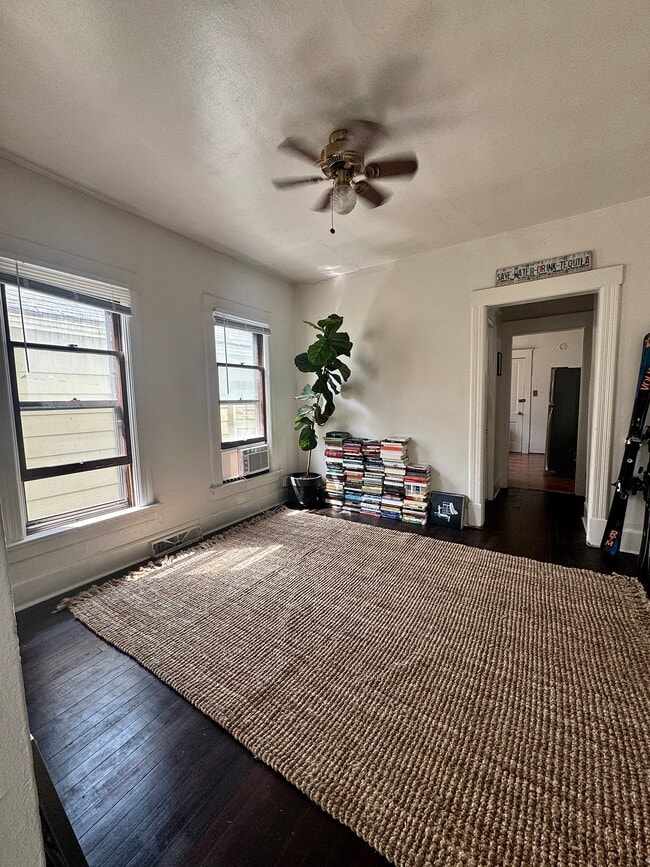 Photo - 922 E Hamilton St Unit 922