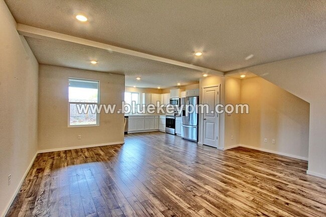 10312 NE 79th Ct