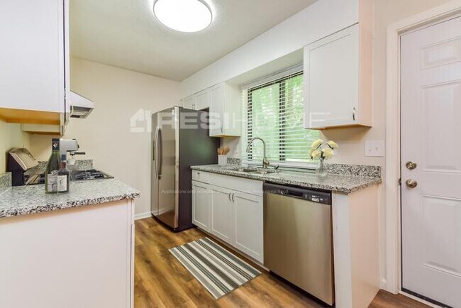 Photo - 113 Clifford Ct