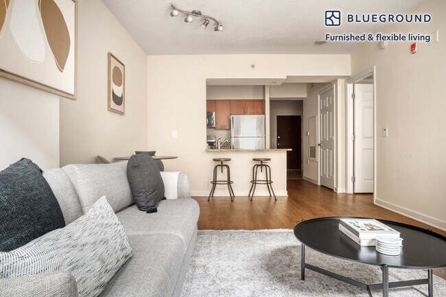 Photo - 2400 M St NW Unidad FL4-ID543