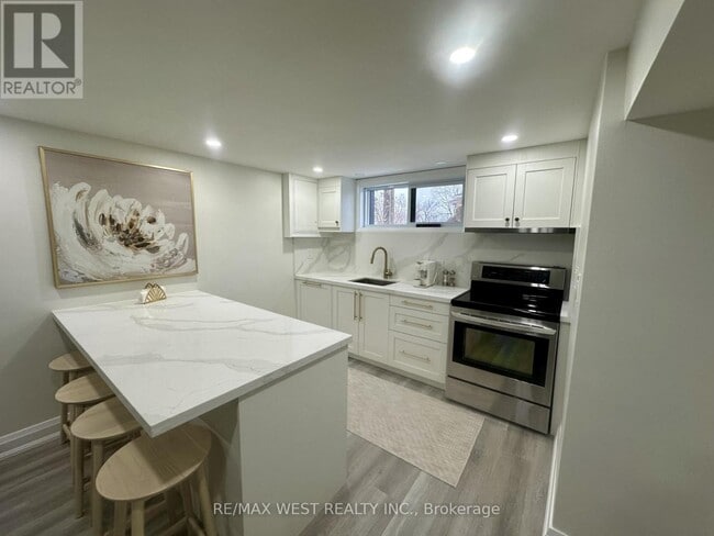 Photo - 544 Rustic Rd