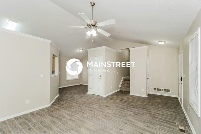 Photo - 4 Bedroom Pet-Friendly Home in Dallas, GA with Main Street Renewal