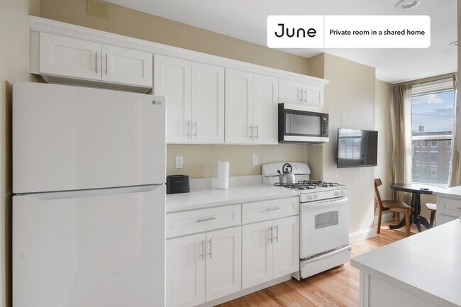 Photo - Room in Shared 4 bed/1 bath home Unidad B