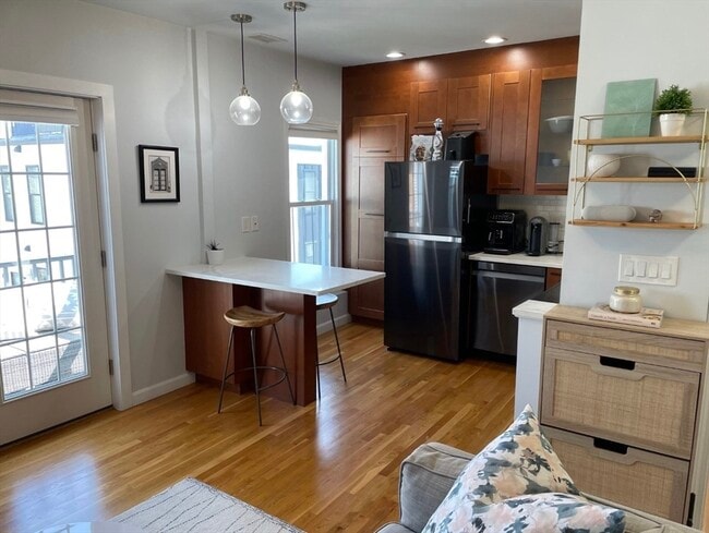 Photo - 258 Everett St Unit #1