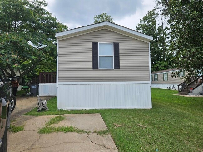 Building Photo - 38 Lynnwood Cir