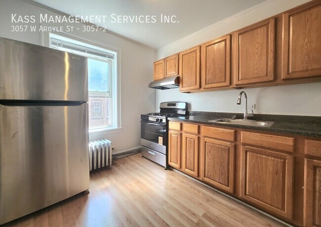 Building Photo - 3057 W Argyle St Unit 3057-2