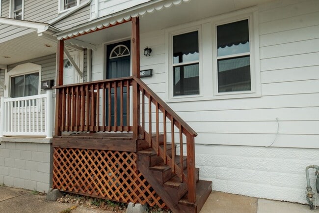 Photo - 615 12th St Townhome