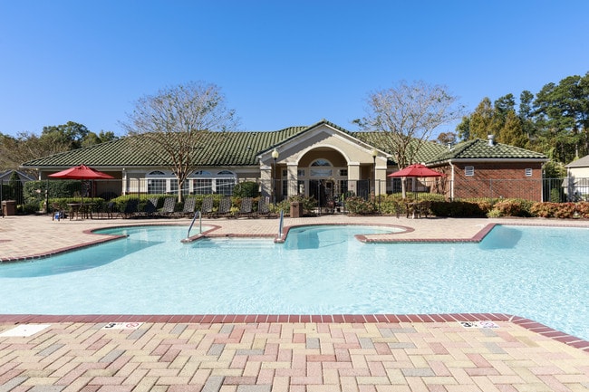 Sunset Pointe Apartments