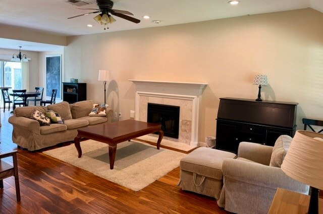 Photo - 3214 Lakefield Way