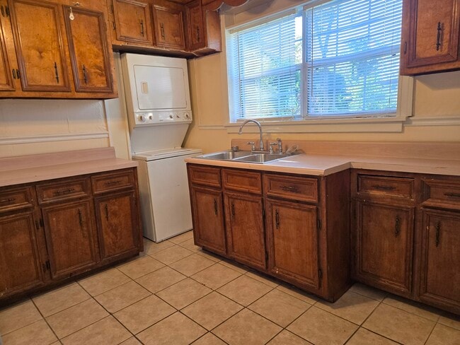 Photo - 1315 Beman St