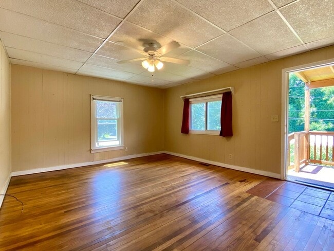 Photo - Cozy West Asheville Home with Fence