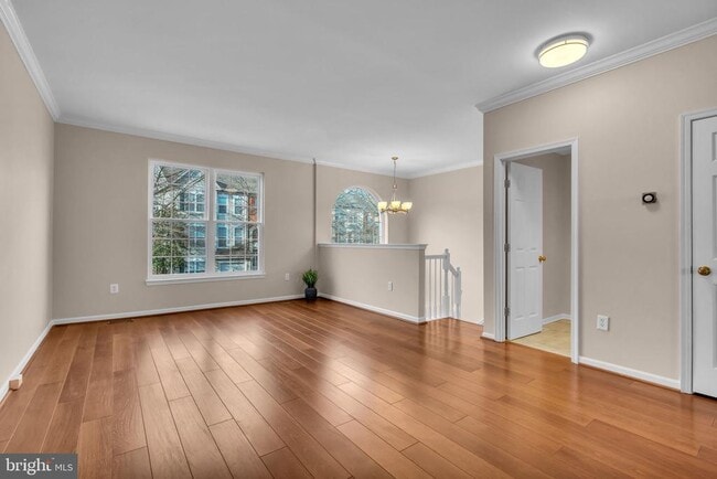 Photo - 21644 Frame Square