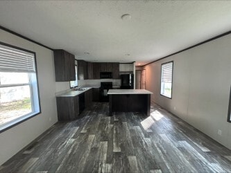 K1002 Kitchen - Oak Grove MHC