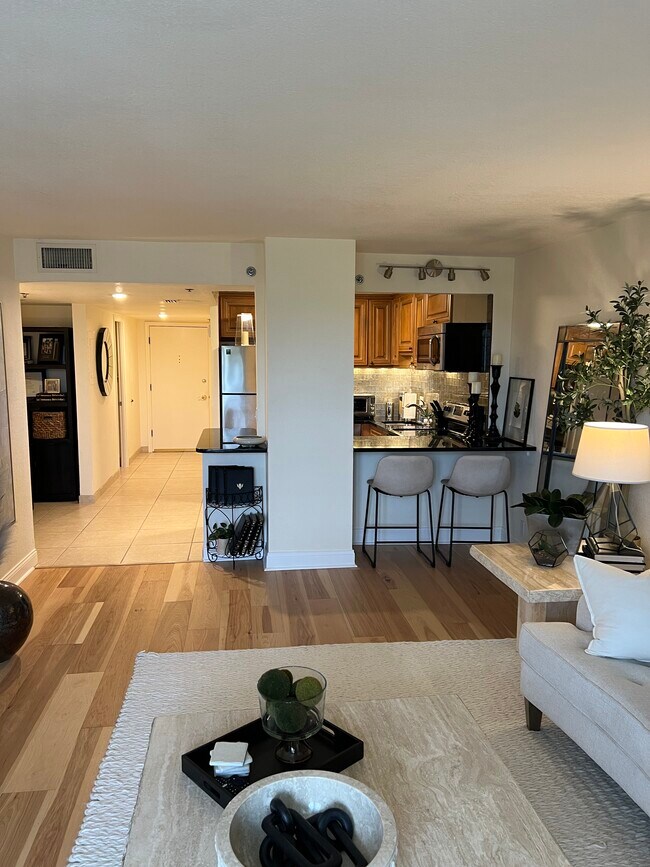 Photo - 400 E Colonial Dr Unit 310