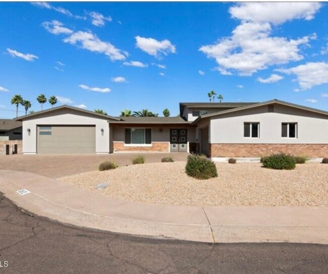 Building Photo - 6513 N 86th Pl Rental