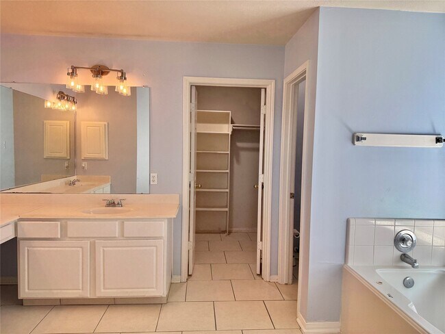 Photo - 14802 Bellflora Ct