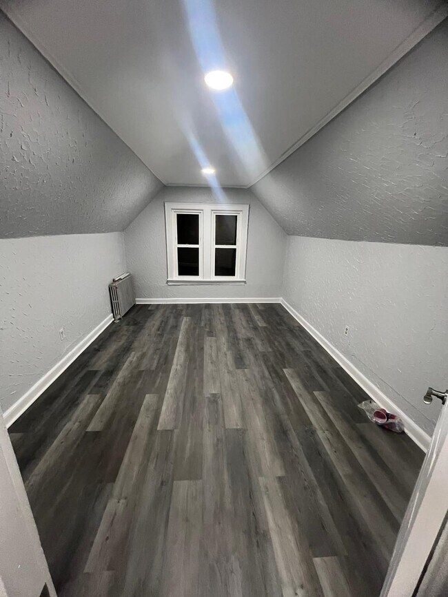 Photo - 152 W 30th St Unit 3