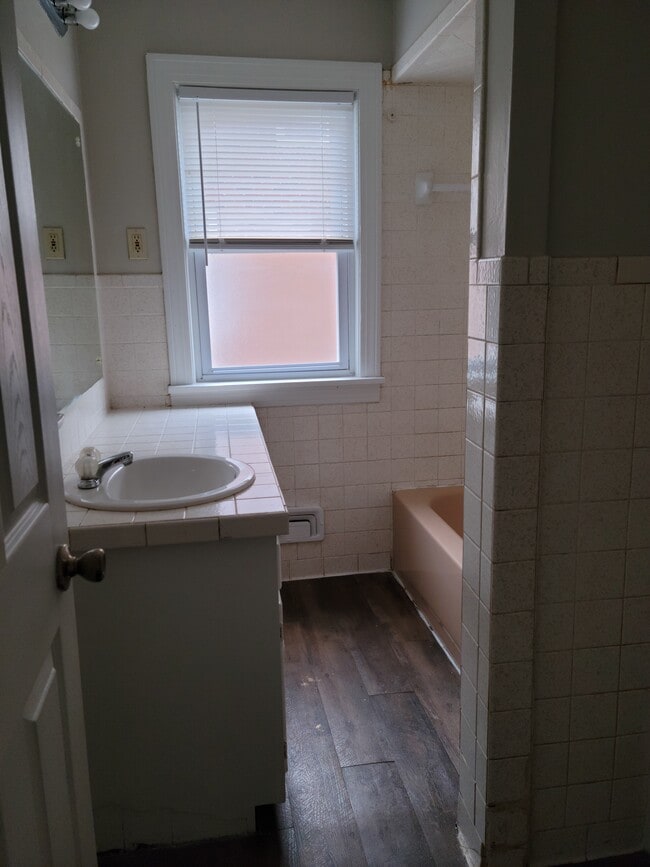 Photo - 612 Suffolk Dr