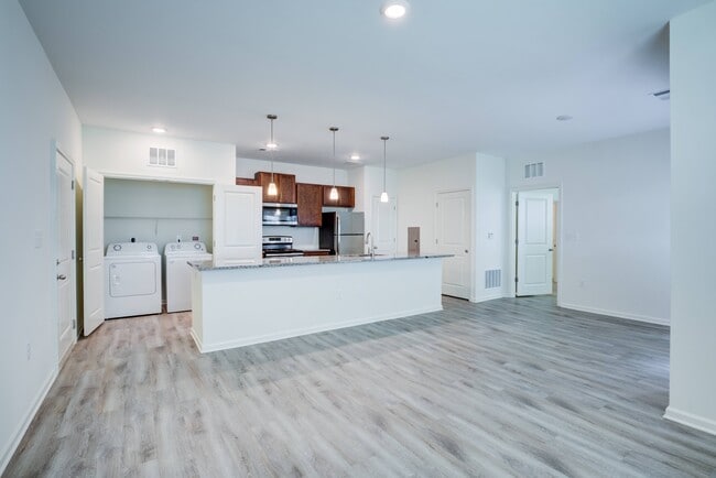 Capstone at Banks Crossing