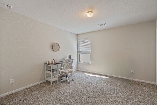 Photo - 2221 Raider Dr