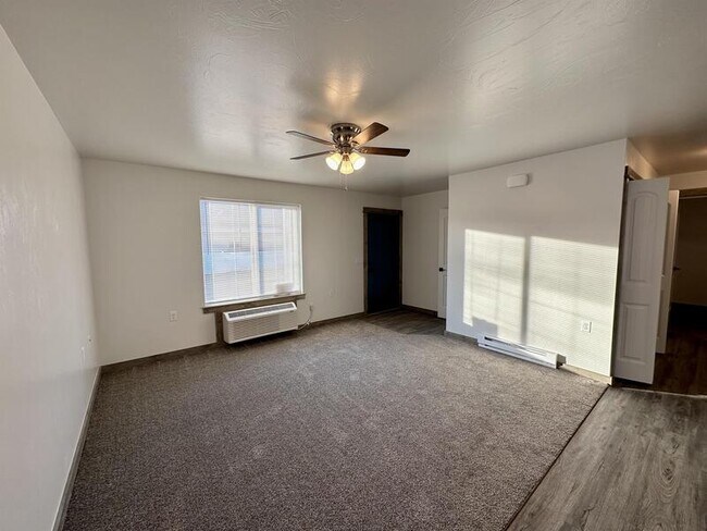 Photo - 59 Dunbar Ave