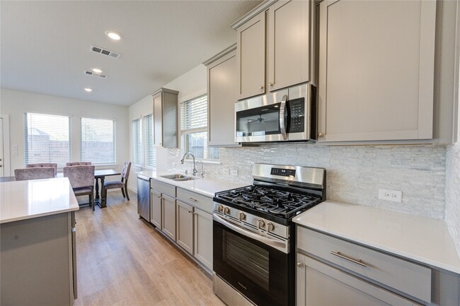Photo - 31918 Holland Arbor Trl