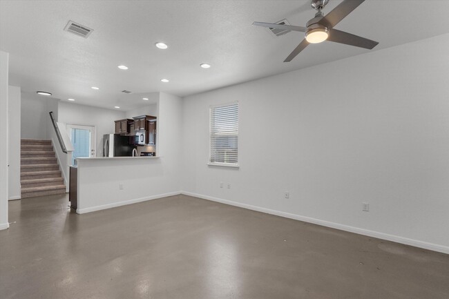 Building Photo - 5804 Loblolly Ln Rental