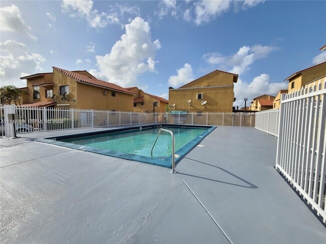 Photo - 2710 W 60th Pl Unit 202