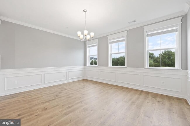 Photo - 4615 Crossing Ct