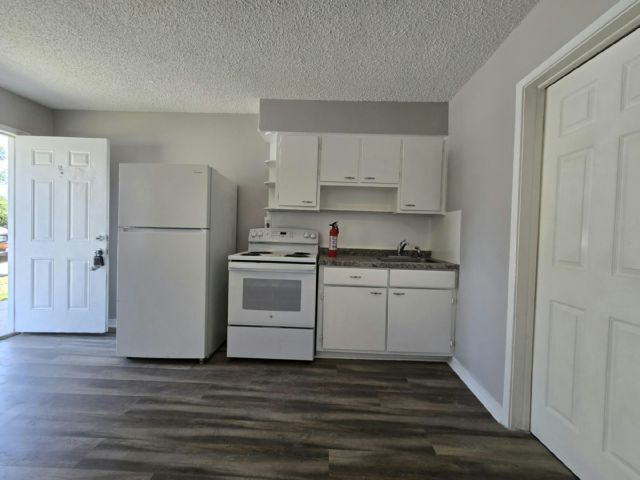 Photo - 10632 106th Ave N
