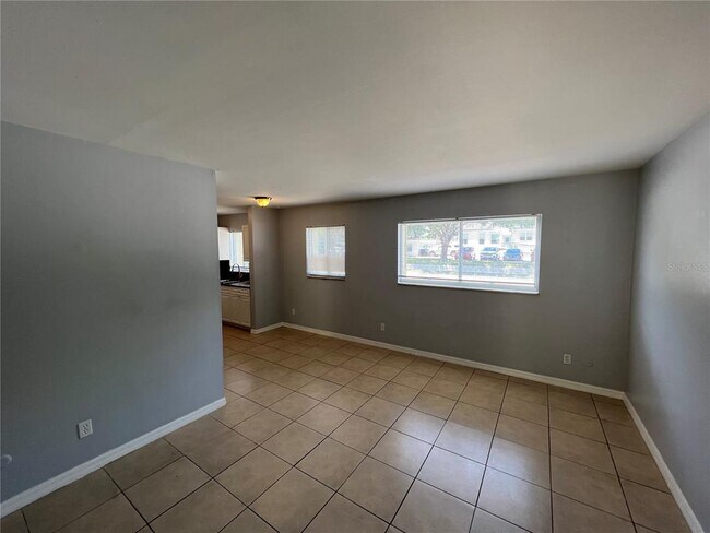 3206 W Azeele St Unit 100